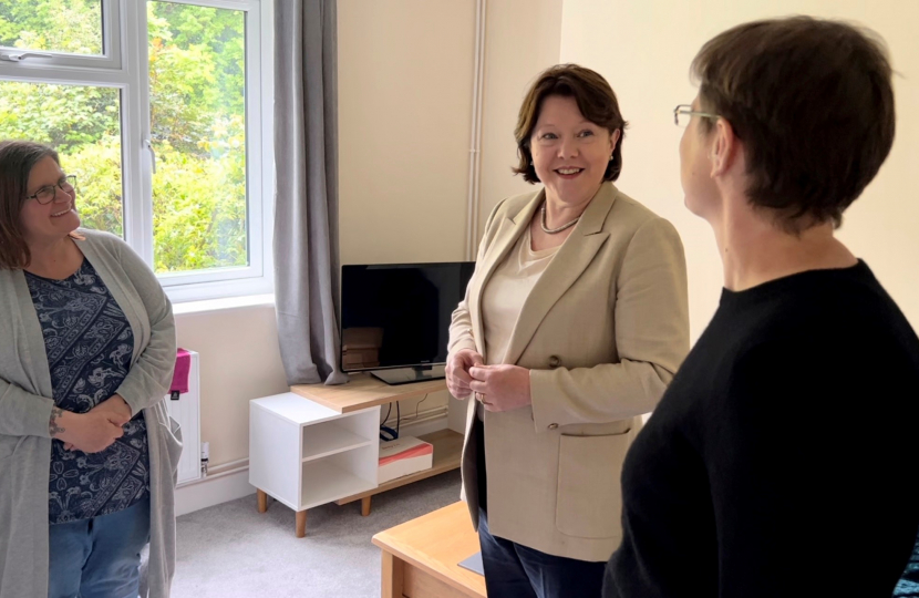 Basingstoke MP visits new homes for homeless