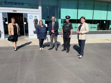 PCC, BTP and local Hampshire Police meet with Maria Miller MP and Borough Cllr Sam Jeans